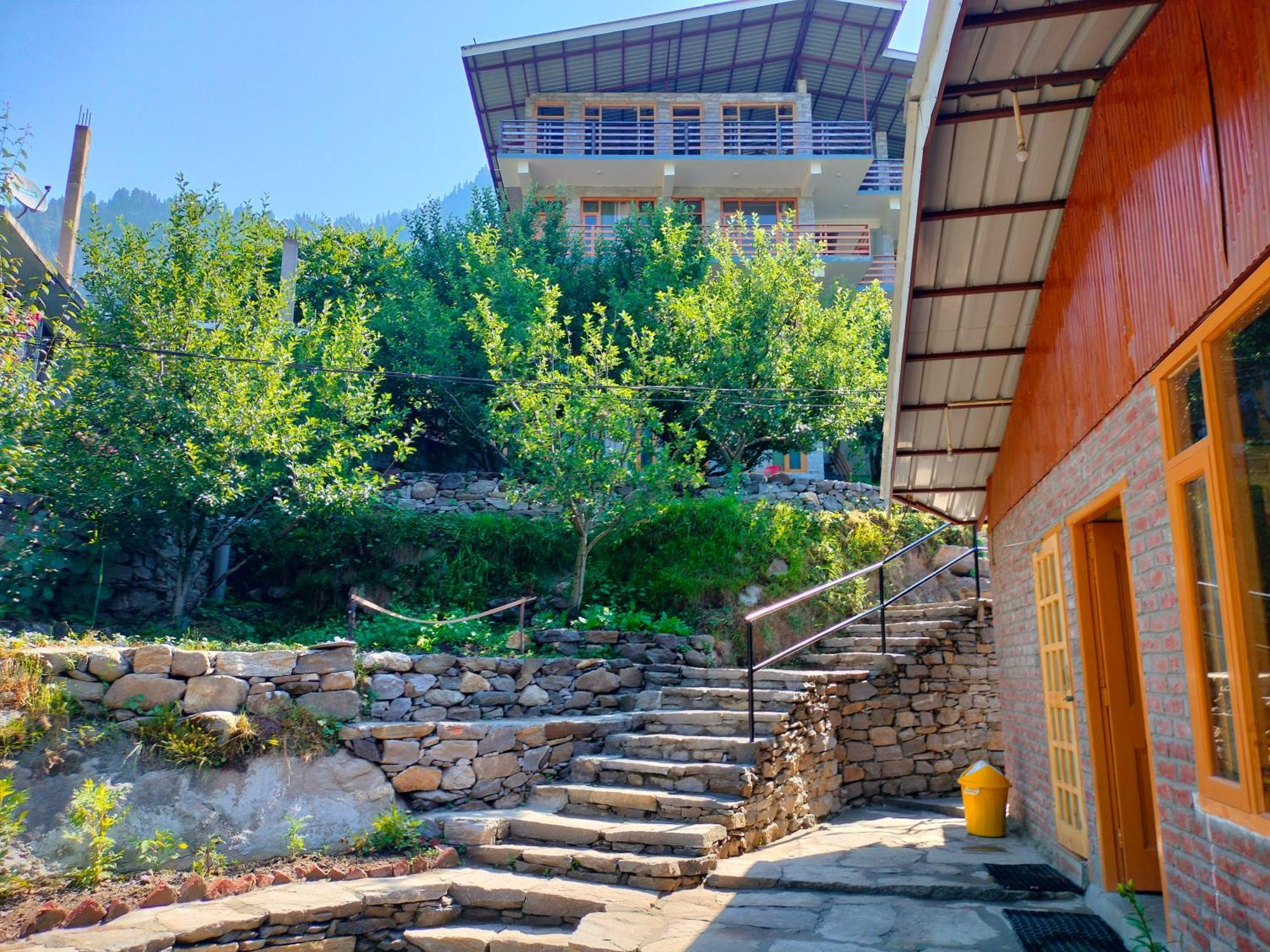 Lotus Retreat Villa Manali  Exterior photo